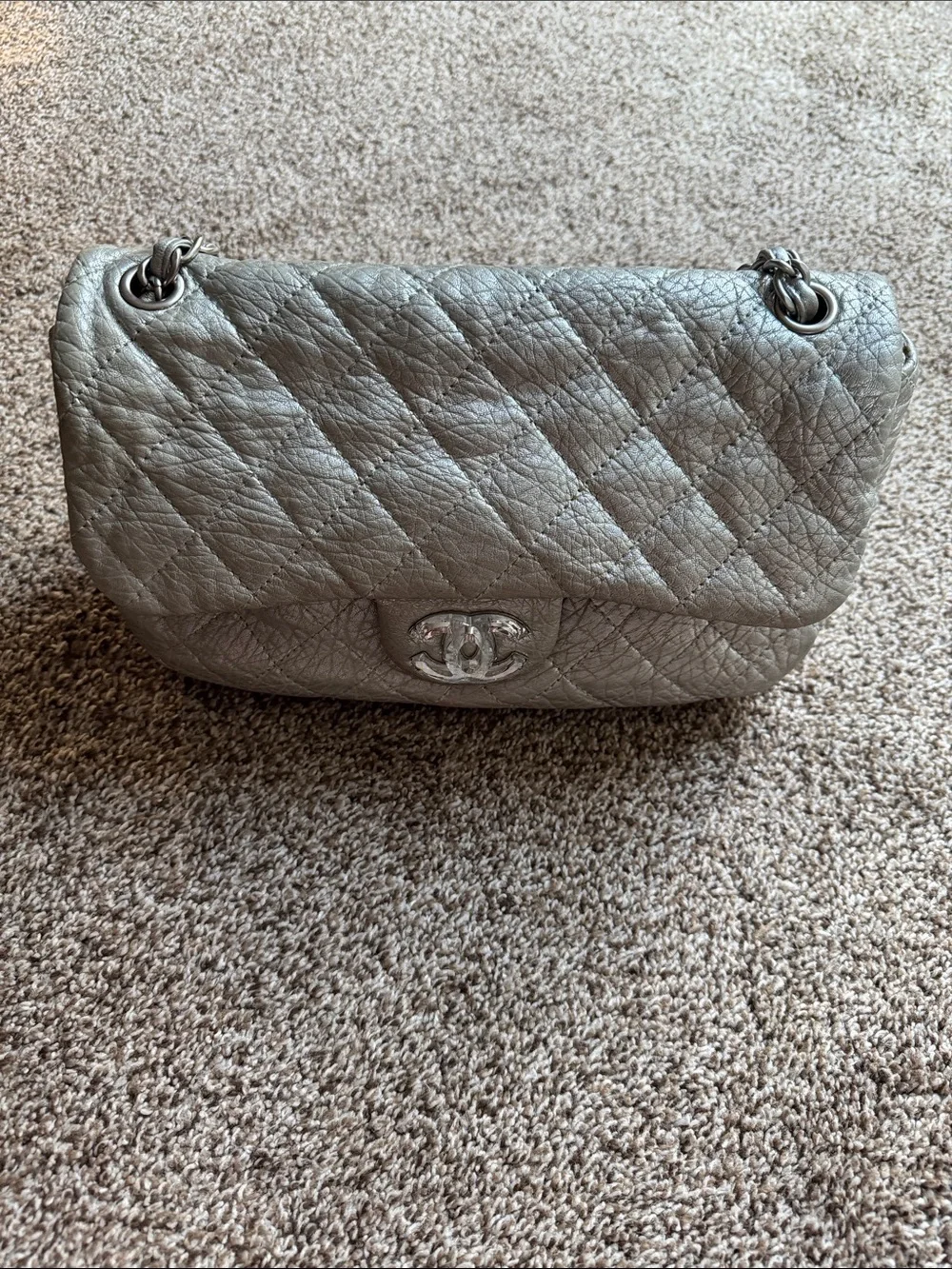 CHANEL Quilted Shoulder Bag in Metallic Gray
